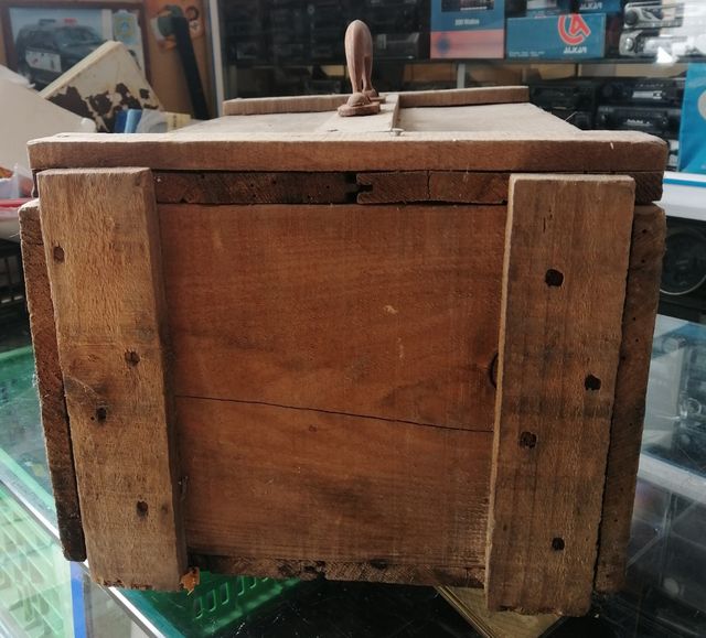 Caja de madera vintage