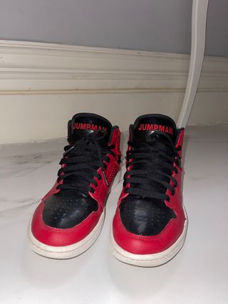 Nike Jordan Access GS rojas y negras de segunda mano por 50 EUR en Talavera  de la Reina en WALLAPOP