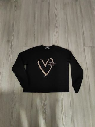 Sudadera Stradivarius talla S negra corazón dorado de segunda mano por 4  EUR en Cieza en WALLAPOP