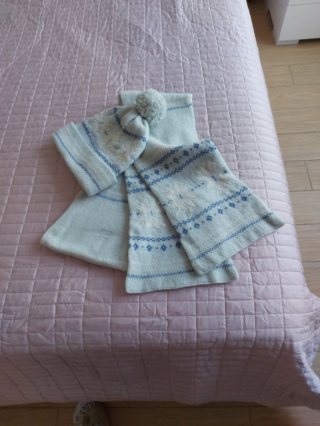 set cappellino e sciarpa.