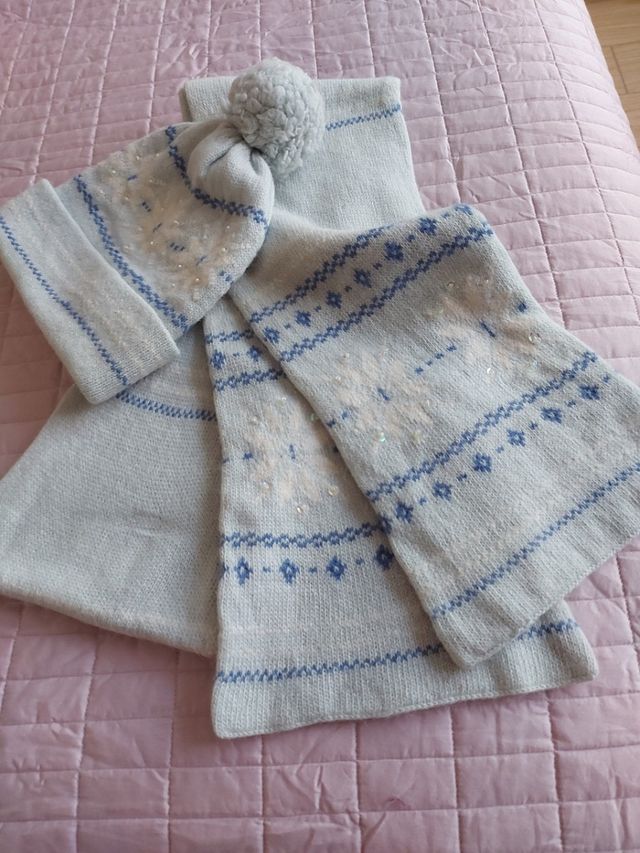 set cappellino e sciarpa.