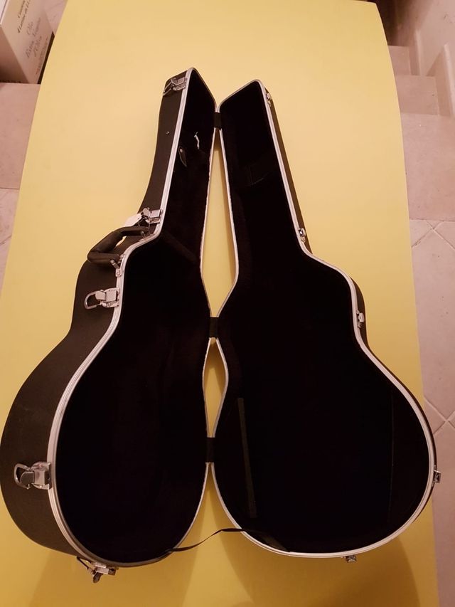 Chitarra acustica SANCHES con custodia