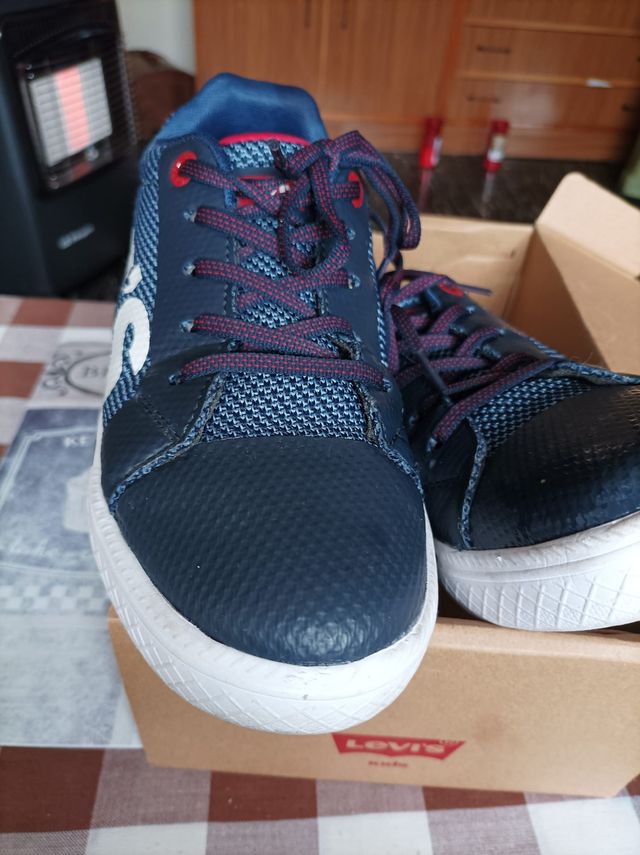 Zapatillas levi's originales talla 39
