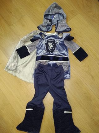 Disfraz niño 2-3 años Imaginarium caballero de segunda mano por 20 EUR en  Santa Coloma de Gramenet en WALLAPOP
