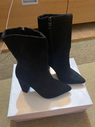 Botines tacon SHEIN de segunda mano por 20 EUR en Parla en WALLAPOP