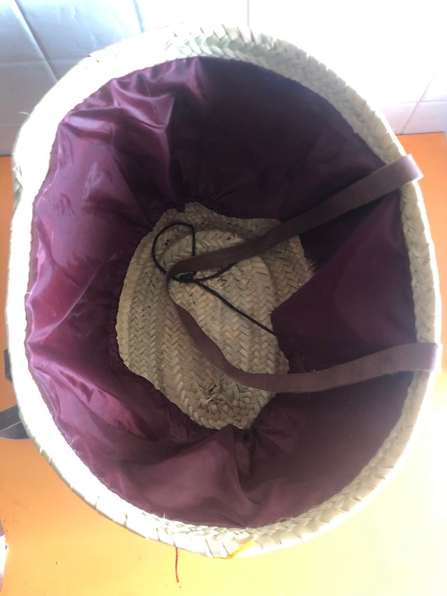 Cesto di paglia estivo nuovo