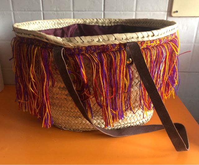 Cesto di paglia estivo nuovo