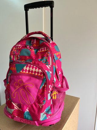 Mochila Totto de segunda mano por 30 EUR en Marbella en WALLAPOP