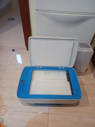 Impresora hp deskjet 3633 de segunda mano por 10 EUR en Alicante en WALLAPOP