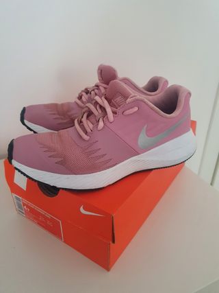Zapatillas Nike número 36 de segunda mano por 10 EUR en Barcelona en  WALLAPOP