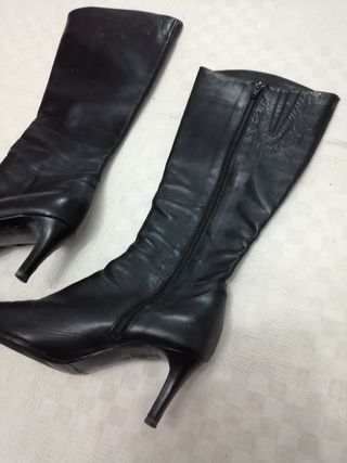Botas altas marca Lodi de segunda mano por 30 EUR en Algeciras en WALLAPOP
