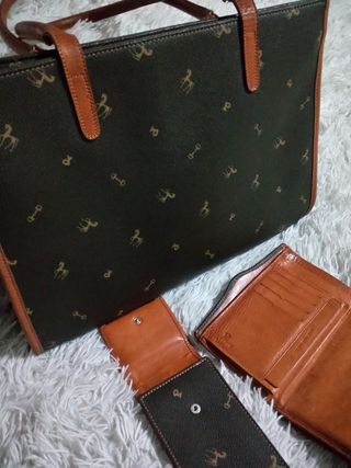 Bolso del corte inglés petusco con accesorios de segunda mano por 25 EUR en  El Puerto de Santa María en WALLAPOP
