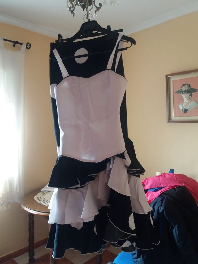 Falda y corpiño de flamenca