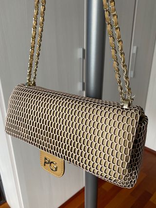 Purificación García Bolso Bandolera de Fiesta de segunda mano por 79 EUR en  Barcelona en WALLAPOP