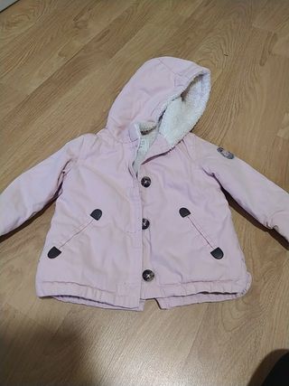 Parka abrigo bebé talla 18 meses de segunda mano por 8 EUR en Córdoba en  WALLAPOP