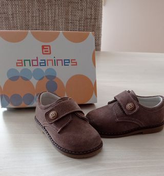 Zapatos bebé Andanines de segunda mano por 10 EUR en Villena en WALLAPOP