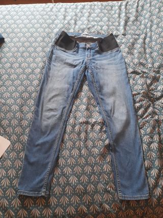 Vaqueros premamá Mango Talla M de segunda mano por 18 EUR en Retamar en  WALLAPOP