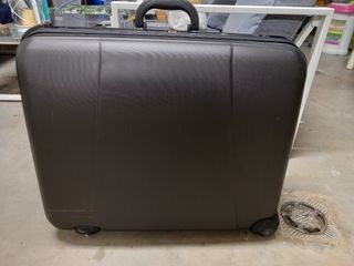 Maleta rígida Dustin de segunda mano por 20 EUR en Ontinar de Salz en  WALLAPOP