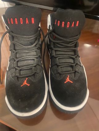 Zapatillas jordan talla 40(originales) de segunda mano por 45 EUR en  Alcaudique en WALLAPOP