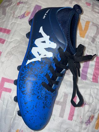 Zapatillas fútbol 7 de segunda mano por 25 EUR en Córdoba en WALLAPOP