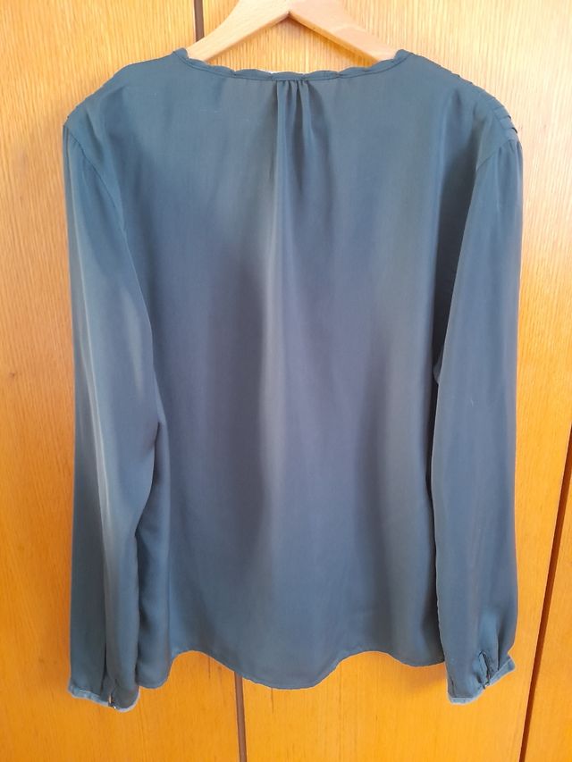 Camisa verde botella