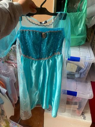 Disfraz frozen de segunda mano por 4 EUR en Sevilla en WALLAPOP