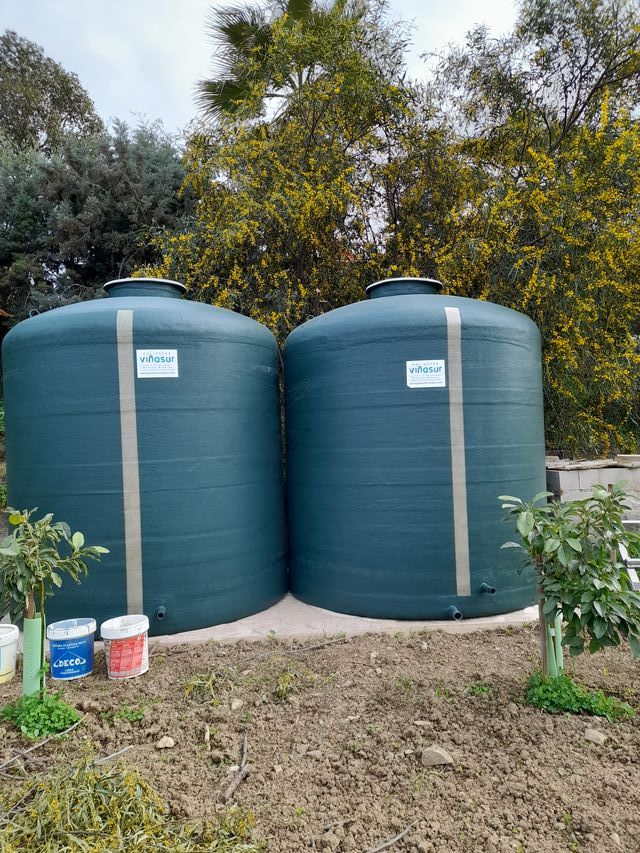 DEPÓSITO VERTICAL DE BASE PLANA