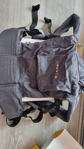 Mochila portabebe Molto ergonómica vaquera de segunda mano por 29 EUR en  Albacete en WALLAPOP