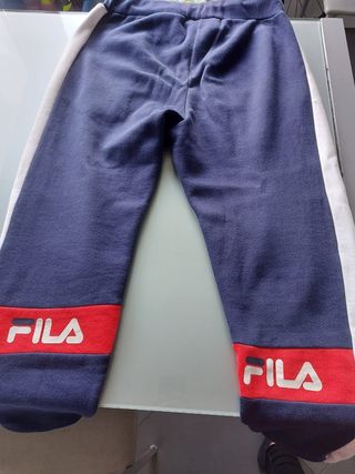 Pantalon chandal. Fila de segunda mano por 15 EUR en Santurtzi en WALLAPOP