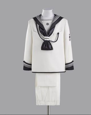 Traje Comunión de segunda mano por 40 EUR en Gijón en WALLAPOP
