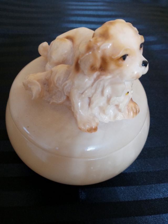 CAJITA ALABASTRO PERRO Y GATO