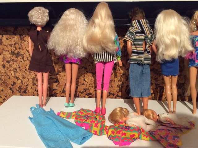 Bonecos antigos e outros Barbie dos anos 70/80