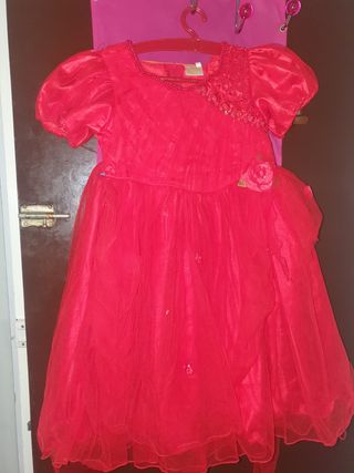 Vestido de fiesta de segunda mano por 8 EUR en Mollet del Vallès en WALLAPOP