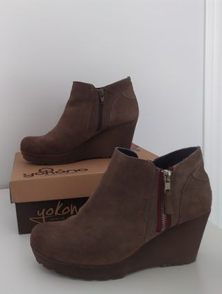 Botines de cuña 39. zapatos de invierno mujer de segunda mano por 15 EUR en  Utrera en WALLAPOP
