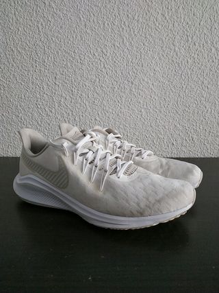 Nike Vomero 14 de segunda mano por 45 EUR en Madrid en WALLAPOP