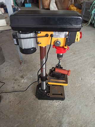 Taladro columna ayerbe de segunda mano por 490 EUR en Donostia-San  Sebastián en WALLAPOP
