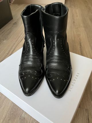 Botas Scalpers de segunda mano por 48 EUR en Mérida en WALLAPOP