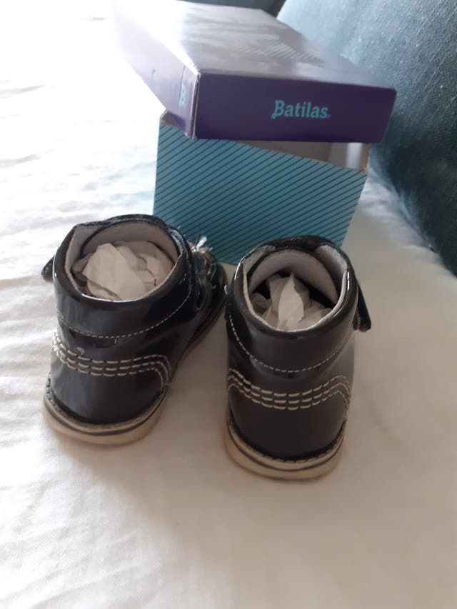 Zapatos bebe talla 20