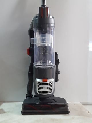 Aspirador vertical Amazonbasics de segunda mano por 60 EUR en Guareña en  WALLAPOP