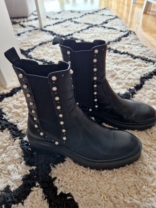 Botines Zara perlas de segunda mano en Madrid en WALLAPOP