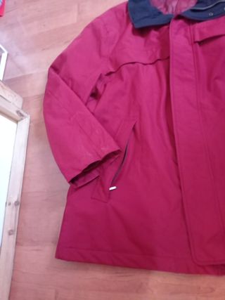 Chaqueta Emidio Tucci XXL de segunda mano por 8 EUR en Barcelona en WALLAPOP