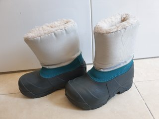 Botas descanso para la nieve de segunda mano por 7 EUR en Salt en WALLAPOP