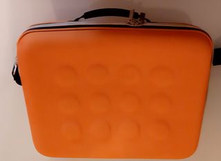 Maletín para portátil de segunda mano por 10 EUR en Sant Martí Sarroca en  WALLAPOP