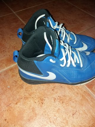 Nike talla .us 7y .uk 6 .eur 40 .cm 25 de segunda mano por 7 EUR en  Talavera de la Reina en WALLAPOP