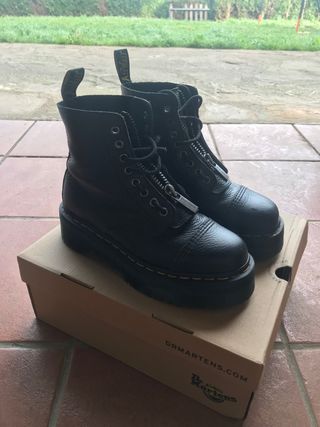 Botas Martens plataforma de segunda mano en Barcelona en WALLAPOP