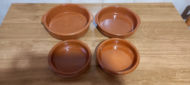 Cazuelas De Barro.