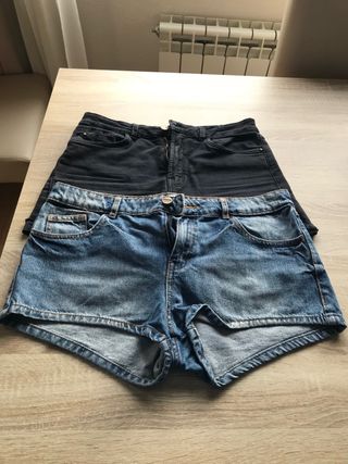 Vaqueros cortos Bershka de segunda mano por 5 EUR en Cáceres en WALLAPOP