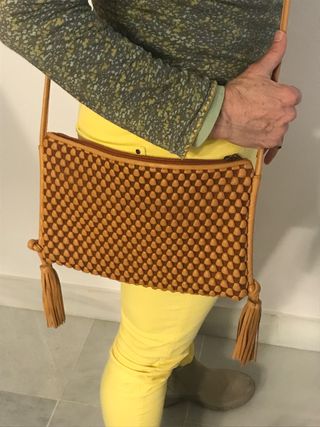 Bolso Tissa Fontaneda (piel camel gran calidad) de segunda mano por 249 EUR  en Torrelodones en WALLAPOP