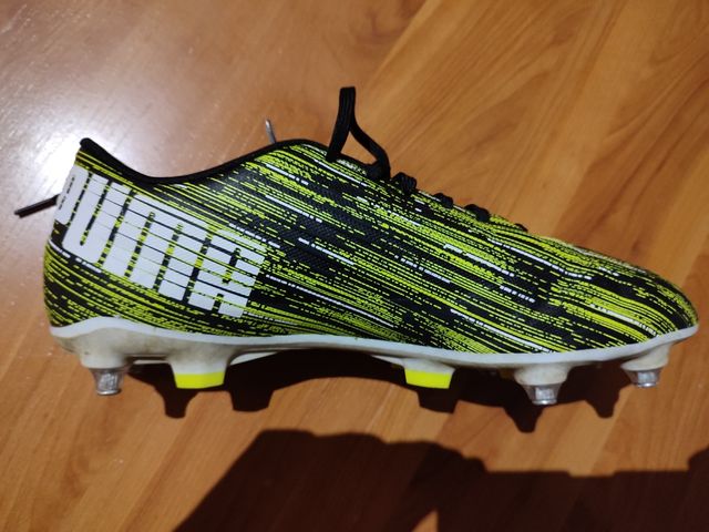 Zapatillas de fútbol.