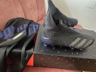 Zapatillas fútbol gama alta de segunda mano por 120 EUR en Benidorm en  WALLAPOP